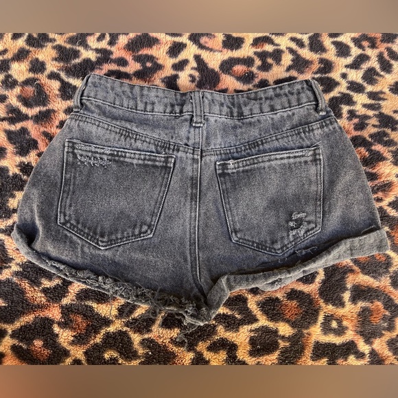 Forever 21 Black shorts - Picture 2 of 3